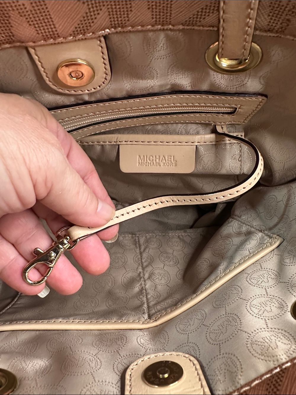 Michael Kors Metallic Rose Tote with Cream Straps - Picture 8 of 8